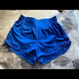 blue lululemon hotty hot shorts